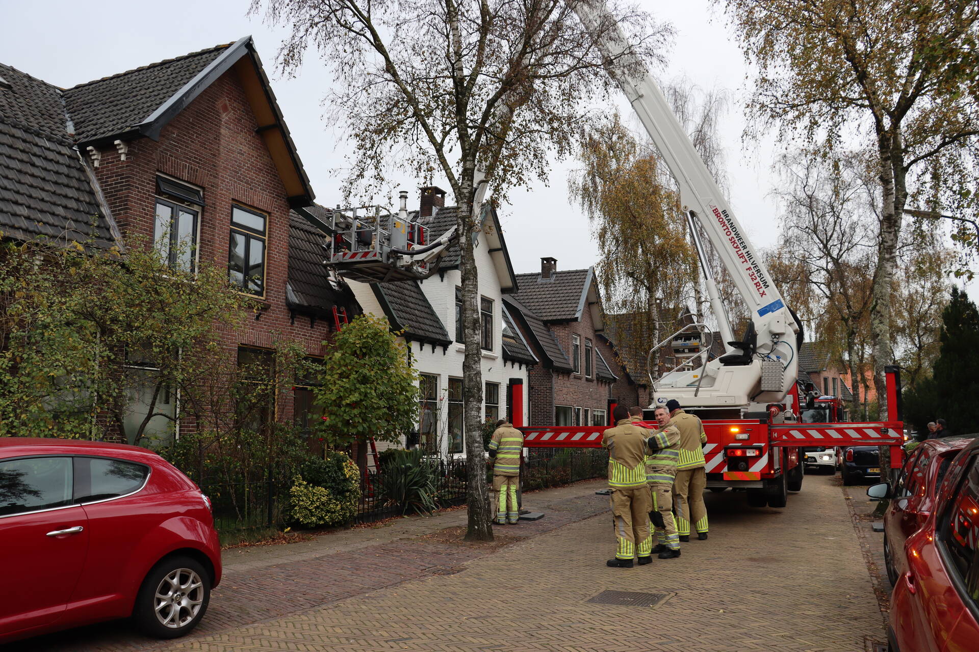 Brandweer Blust Brand In Dak Nu Nl