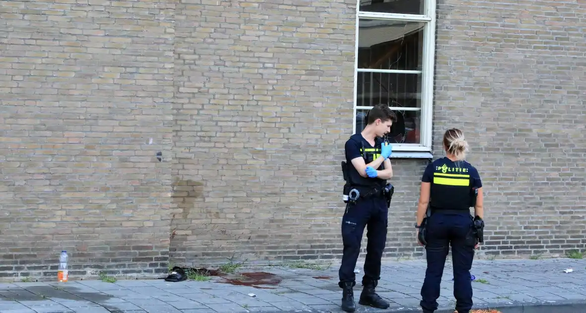 Gewonde bij conflict in woning - Foto 1