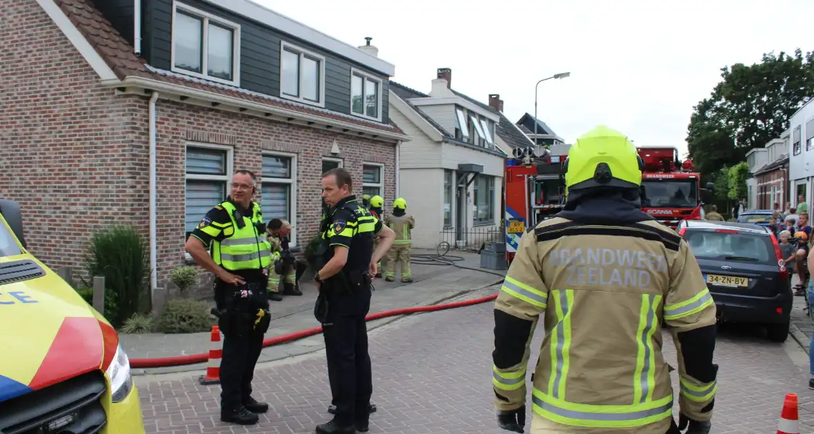 Middelbrand in woonhuis snel onder controle - Foto 4