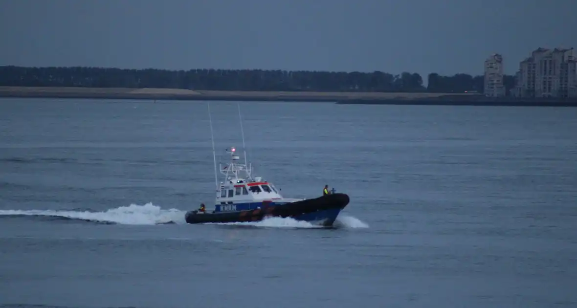 Hulpdiensten ingezet voor zwemmer - Foto 1