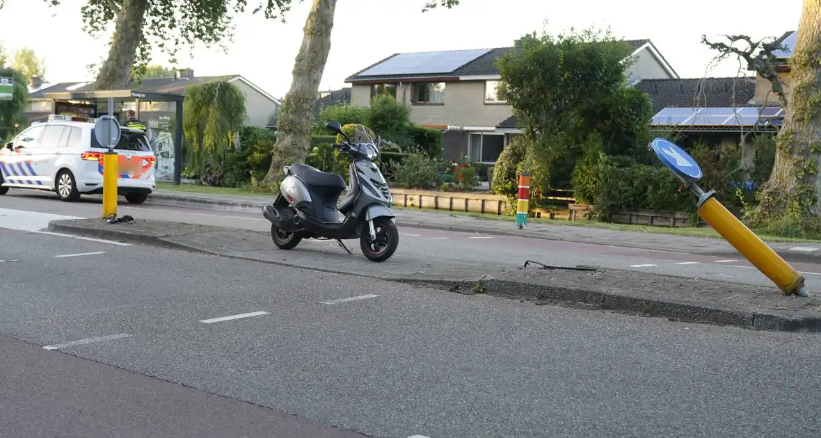 Scooterrijder gewond bij botsing op vluchtheuvel - Foto 3