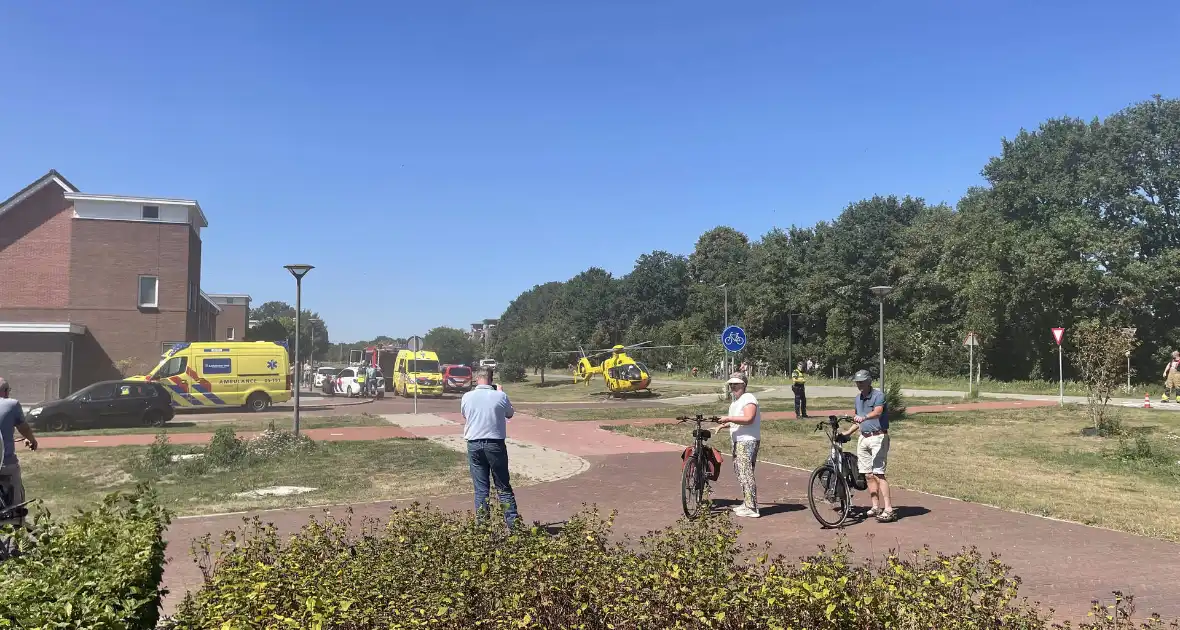 Persoon zwaargewond bij brand in woning - Foto 6