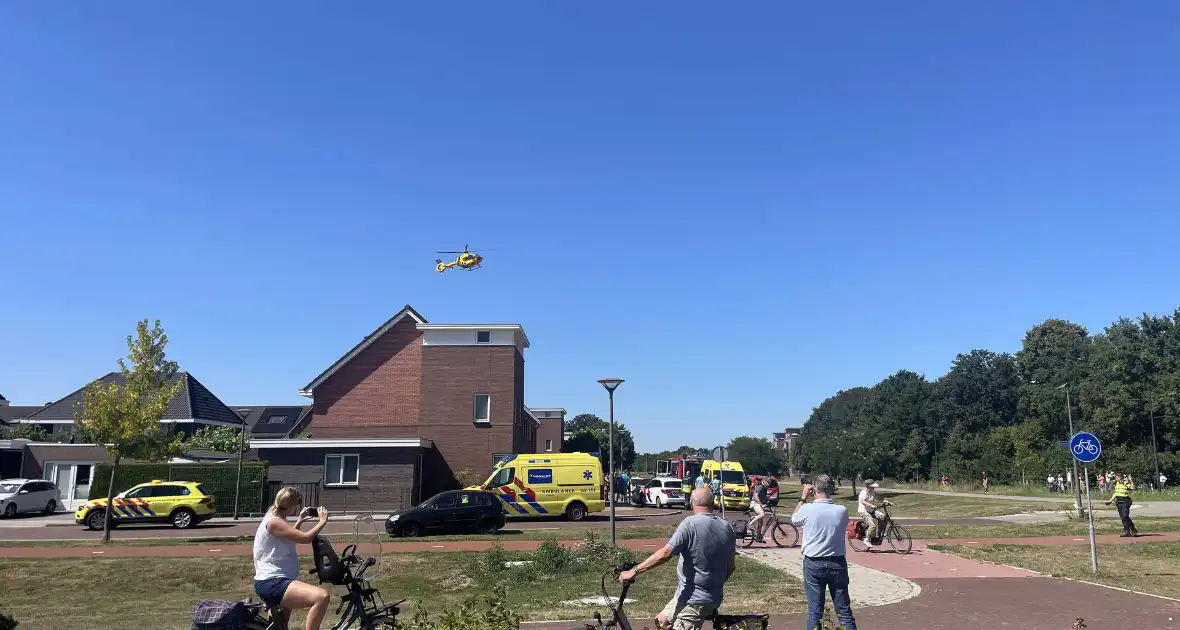 Persoon zwaargewond bij brand in woning - Foto 7