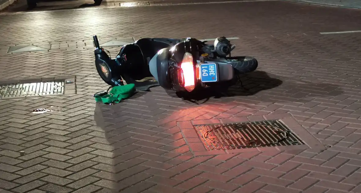 Gewonde na botsing tussen scooters - Foto 2