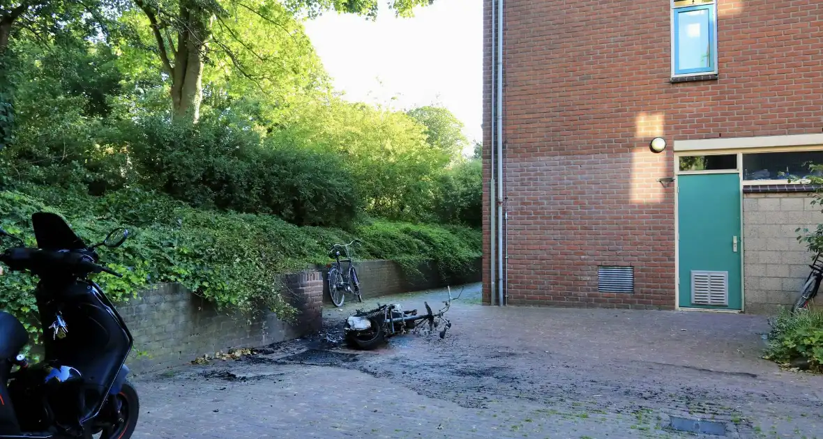 Scooter verwoest vanwege brand