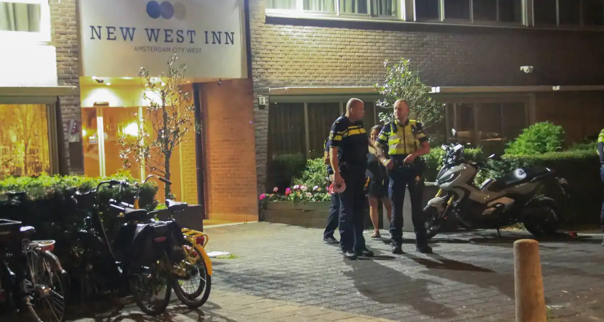 Politie doet onderzoek naar overval op hotel - Foto 1