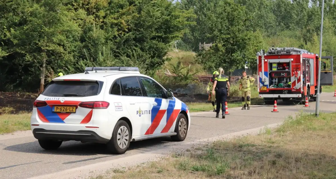 Stuk berm verwoest vanwege brand - Foto 2