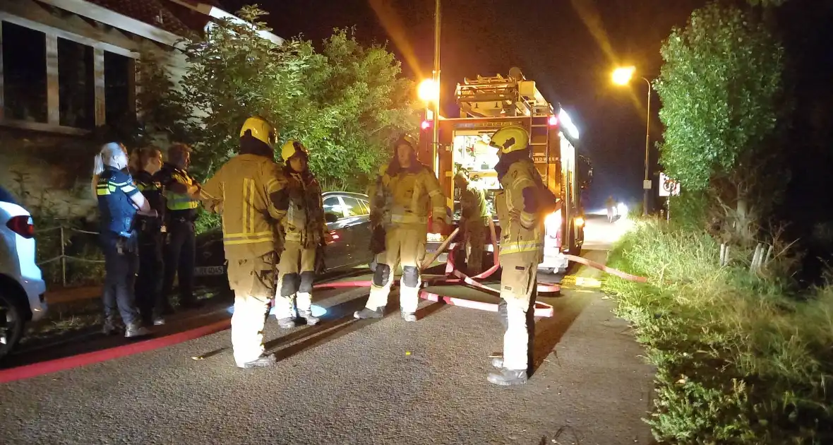 Schuur in boomgaarden vanwege brand verwoest - Foto 3