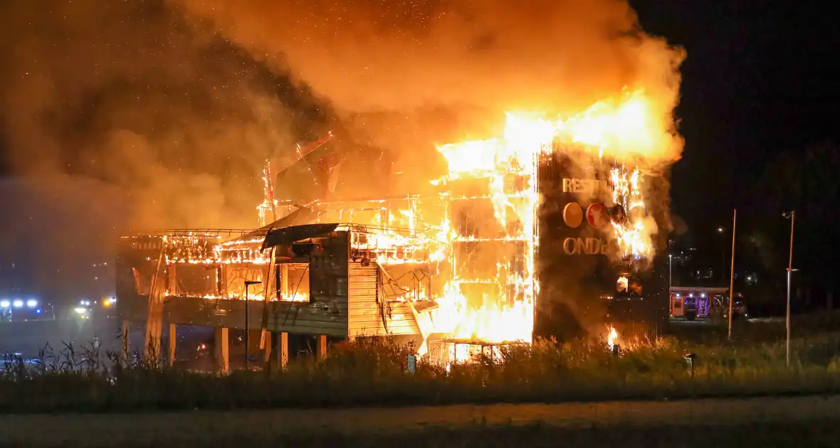 Wegrestaurant Onderweg verwoest door uitslaande brand - Foto 4