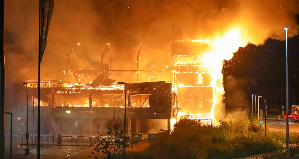 Wegrestaurant Onderweg verwoest door uitslaande brand - Foto 8