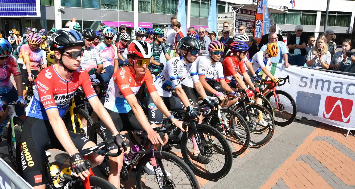 Internationale dames wieleretappe 'Simac Ladies Tour' van start gegaan - Foto 6