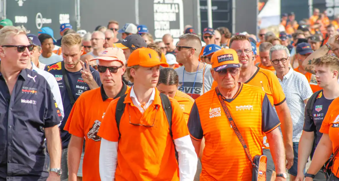 Grote drukte bij uitloop Dutch GP - Foto 2