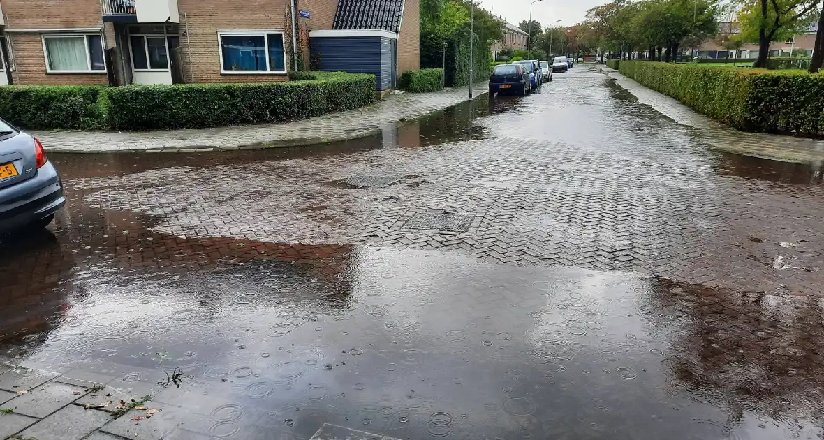 Grote overlast door zware regenval - Foto 2