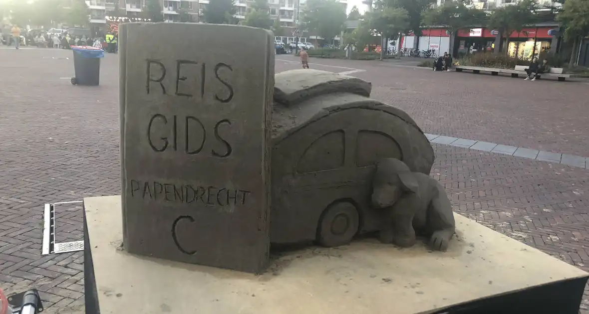 Veel publiek voor openlucht bioscoop - Foto 4