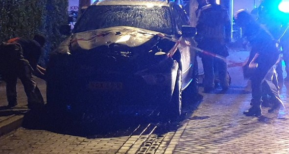 Brand in geparkeerde auto snel geblust - Afbeelding 5