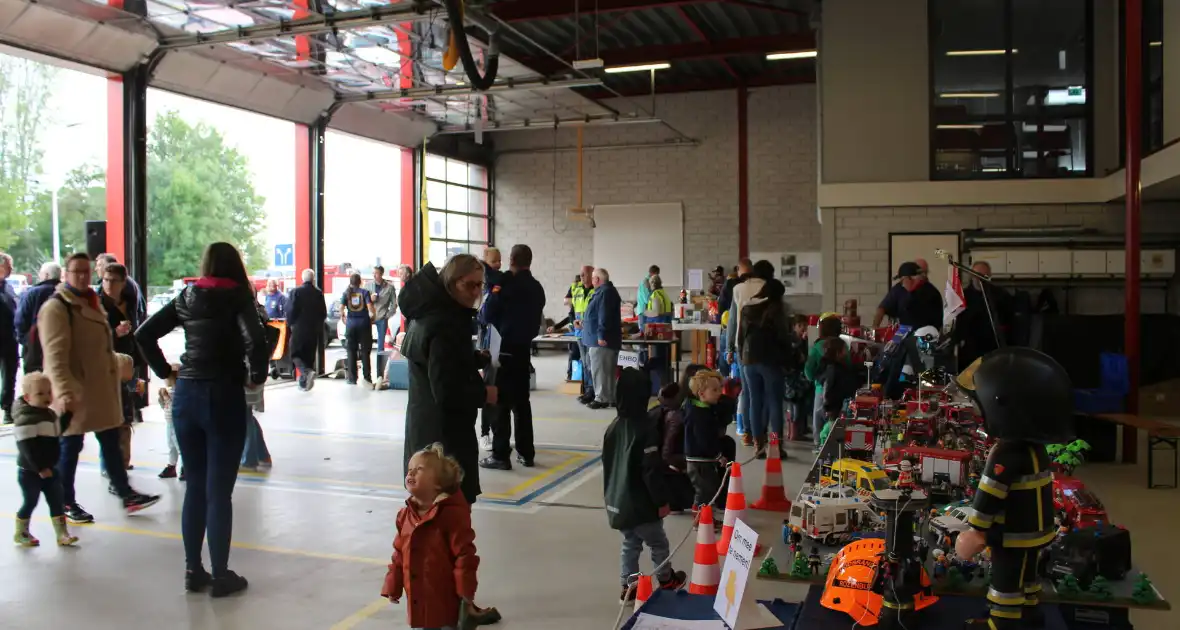 Grote drukte bij open dag van brandweer - Foto 3