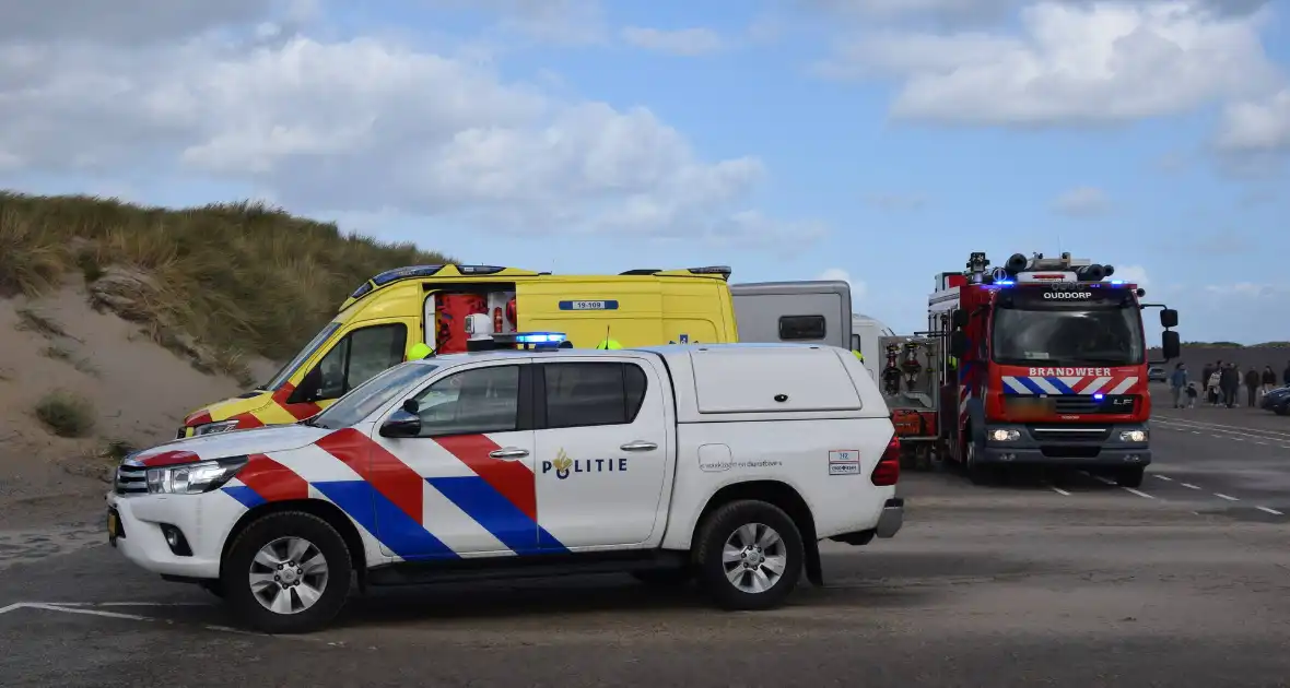 Kitesurfer zwaargewond bij kiteongeval op Brouwersdam - Foto 19