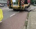 Vrouw gewond bij aanrijding met vrachtwagen