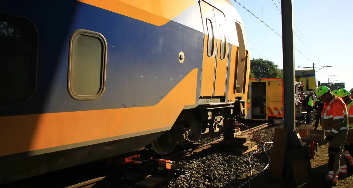 Hersporen gestart nadat trein met 250 passagiers ontspoort - Foto 3