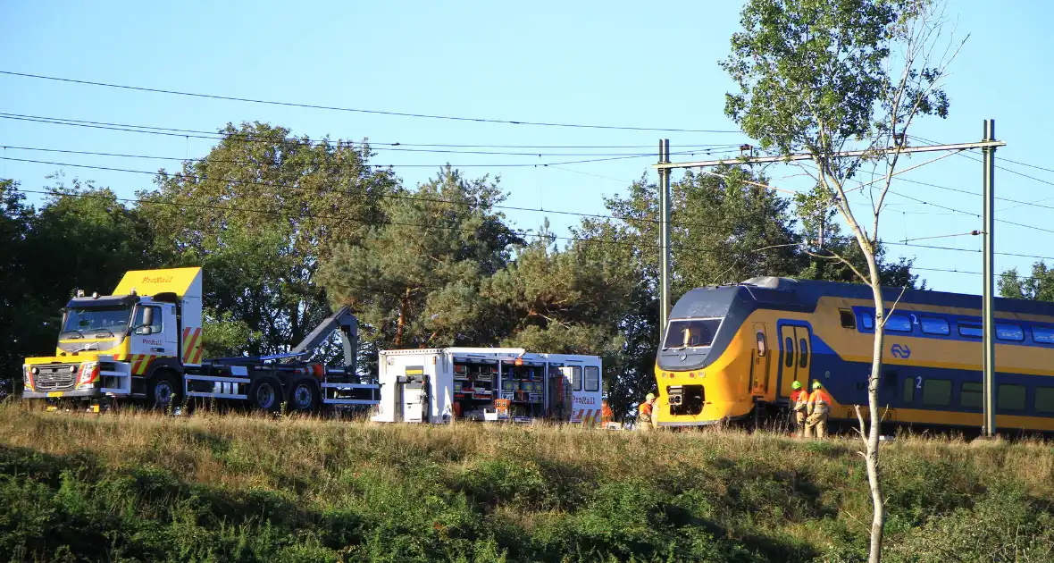 Hersporen gestart nadat trein met 250 passagiers ontspoort - Foto 4