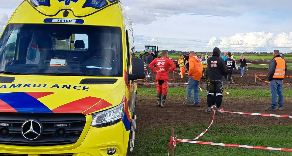 Motorcrosser gewond na ongeval op evenement - Foto 2
