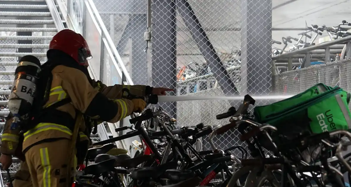 Elektrische fiets vliegt spontaan in brand