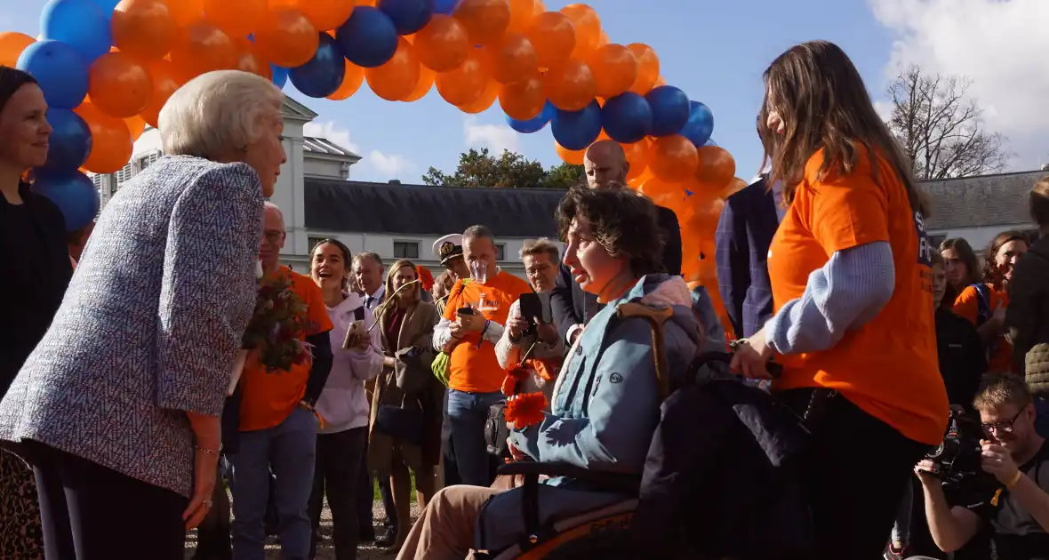 Prinses Beatrix brengt bezoek aan 'Het Oranjepad' - Foto 10
