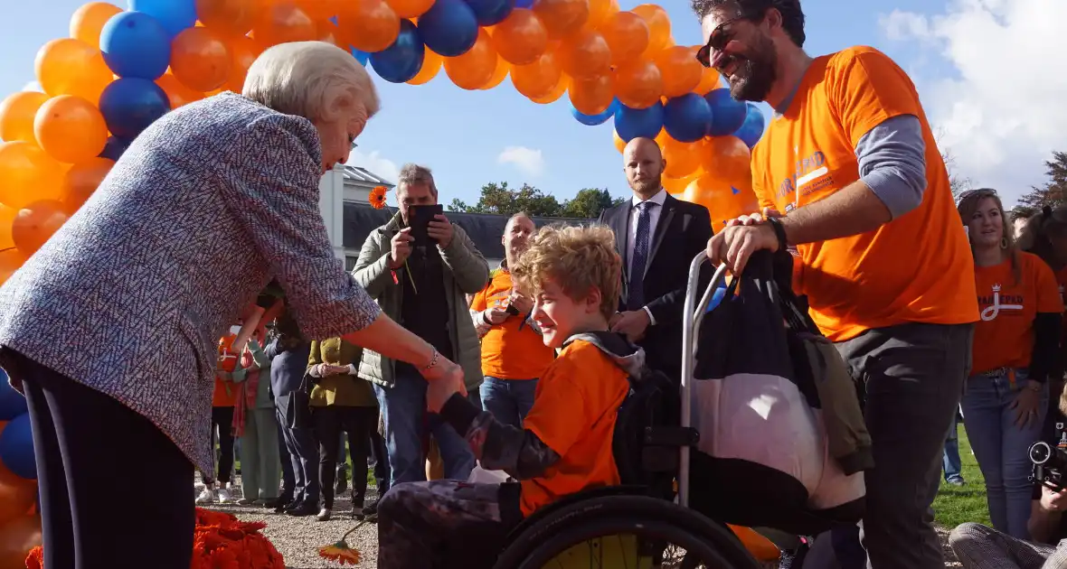 Prinses Beatrix brengt bezoek aan 'Het Oranjepad' - Foto 15