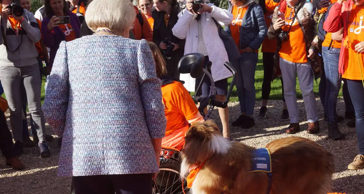 Prinses Beatrix brengt bezoek aan 'Het Oranjepad' - Foto 18