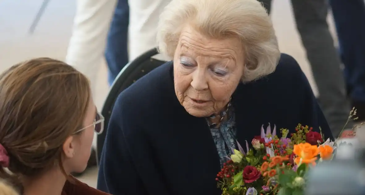 Prinses Beatrix brengt bezoek aan 'Het Oranjepad' - Foto 5