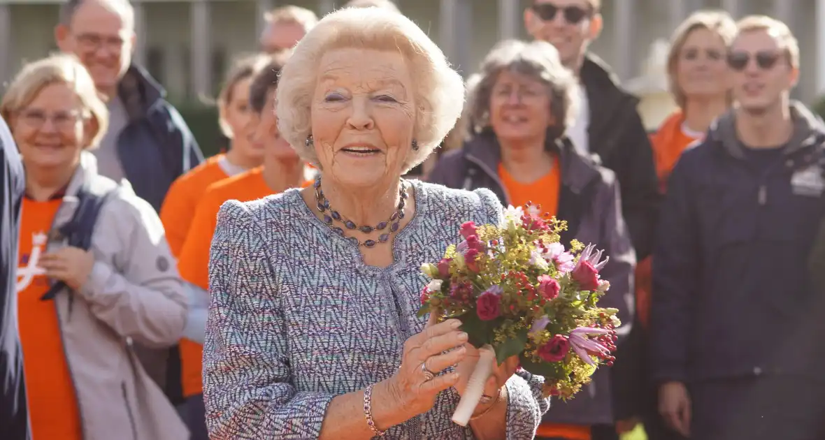 Prinses Beatrix brengt bezoek aan 'Het Oranjepad' - Foto 6