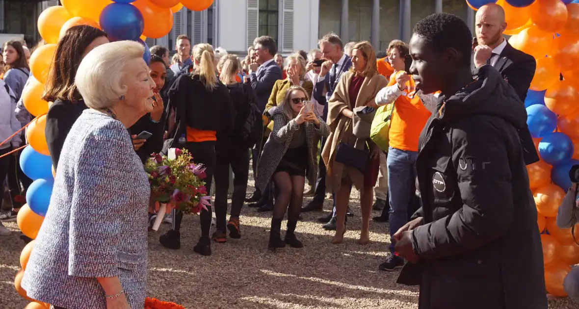 Prinses Beatrix brengt bezoek aan 'Het Oranjepad' - Foto 9