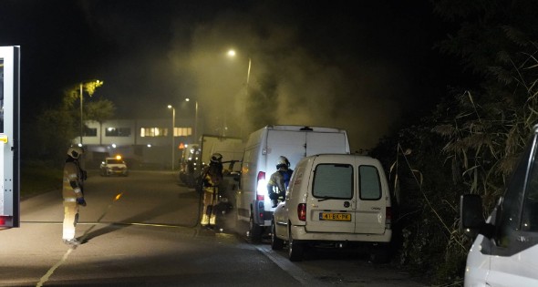 Bestelbus beschadigd na brand - Afbeelding 3