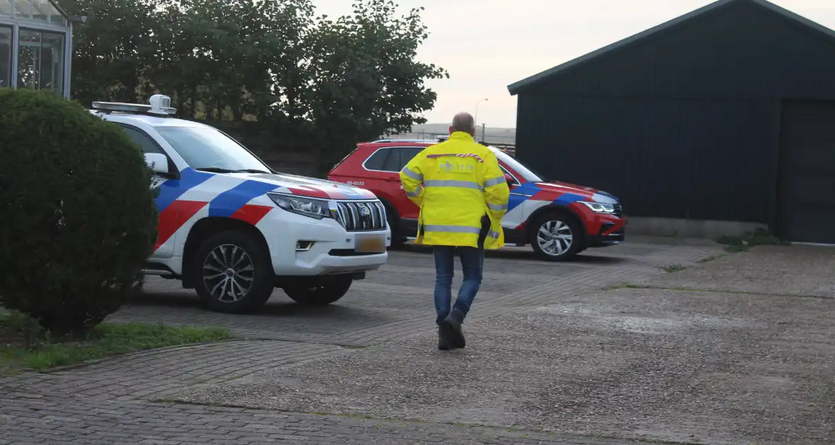 Chemicaliën voor drugs aangetroffen in garagebox - Foto 2