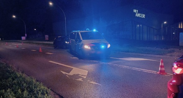 Schade na aanrijding tussen drie voertuigen - Afbeelding 1