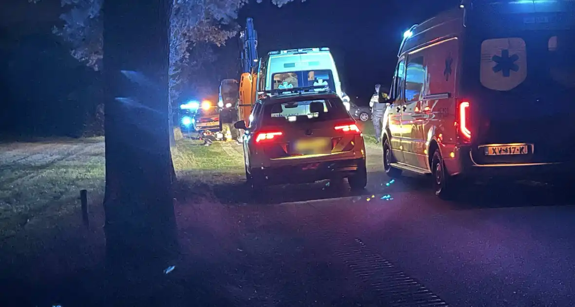 Ernstig ongeval tussen brommer en graafmachine