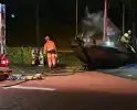 Houten boot zwaar beschadigd door brand