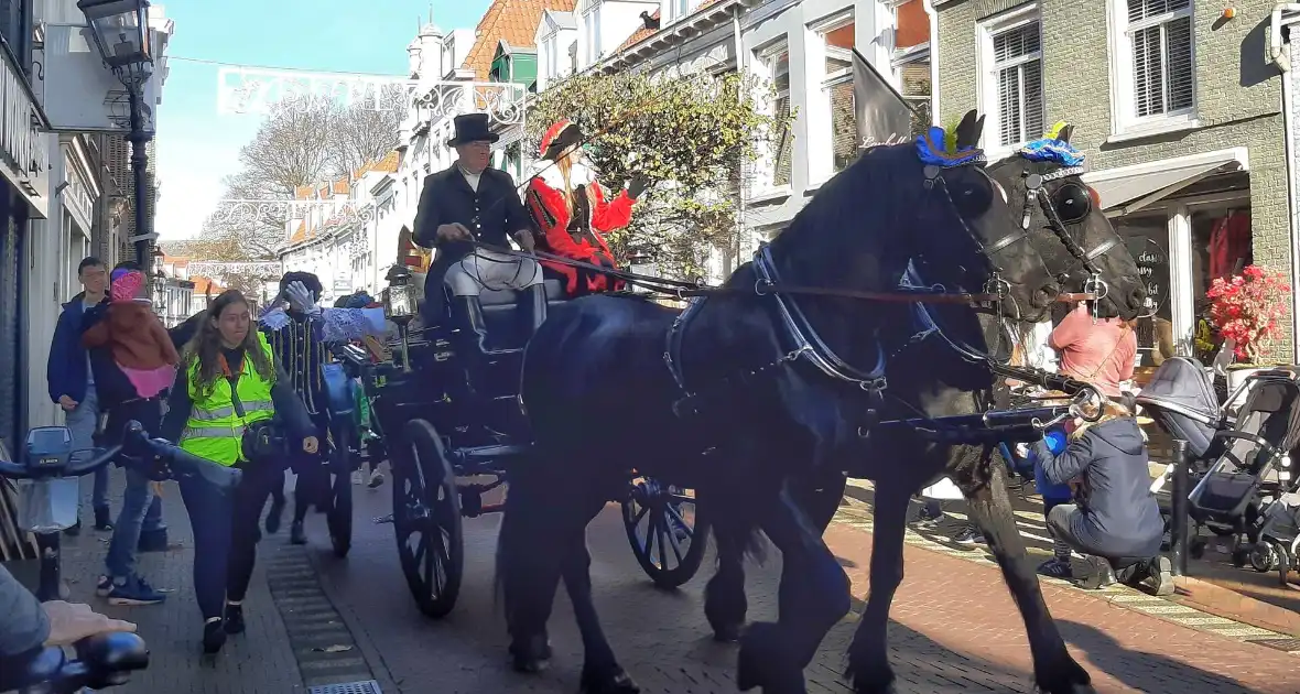 Grote drukte bij Sinterklaas intocht - Foto 5
