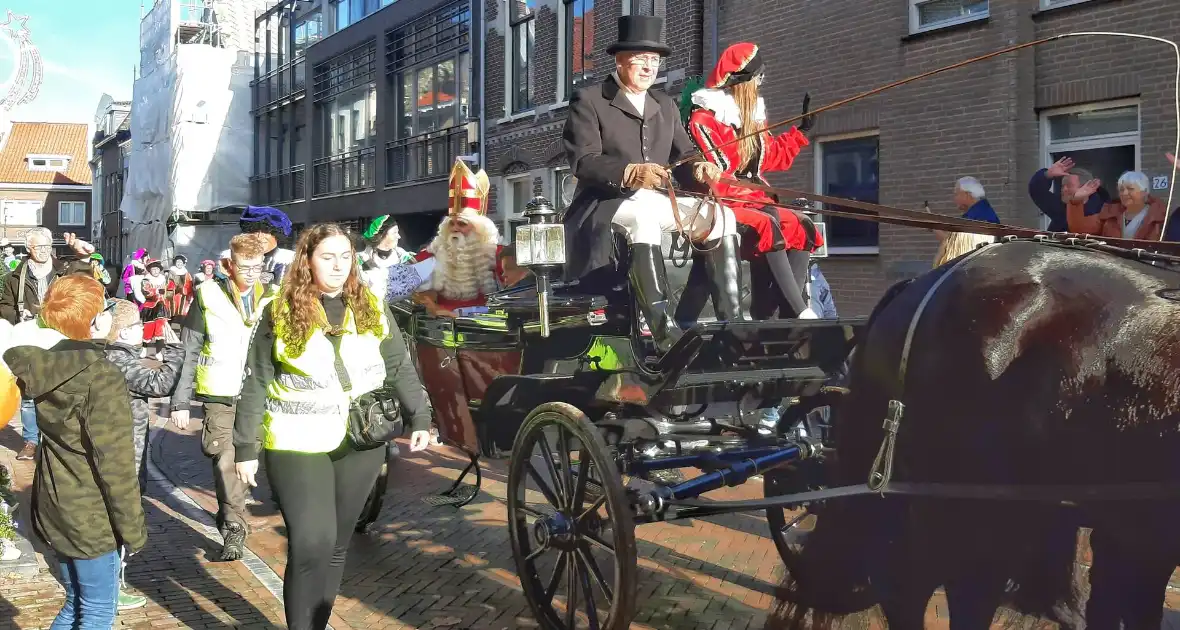 Grote drukte bij Sinterklaas intocht - Foto 6