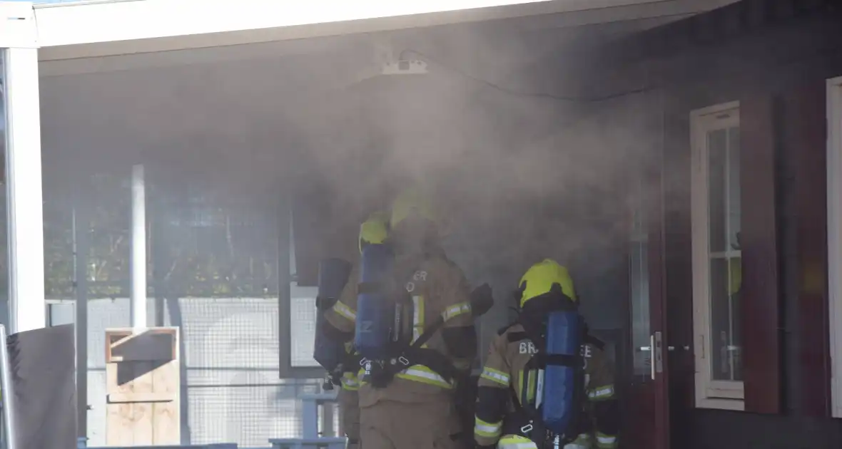 Uitslaande brand in clubgebouw tennisvereniging - Foto 11
