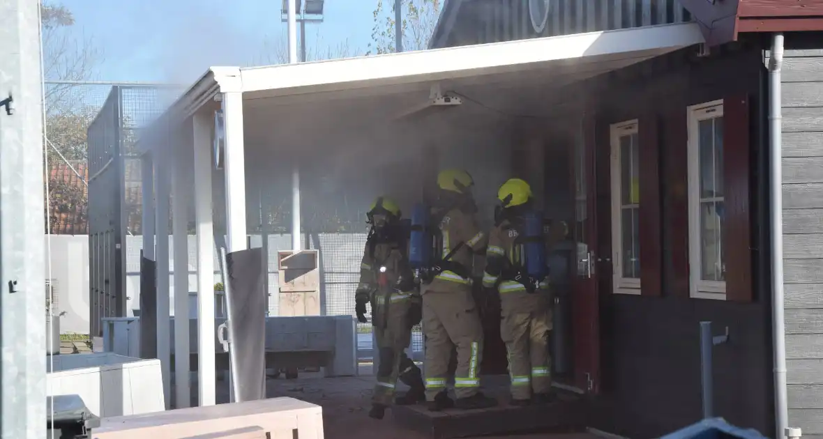 Uitslaande brand in clubgebouw tennisvereniging - Foto 12