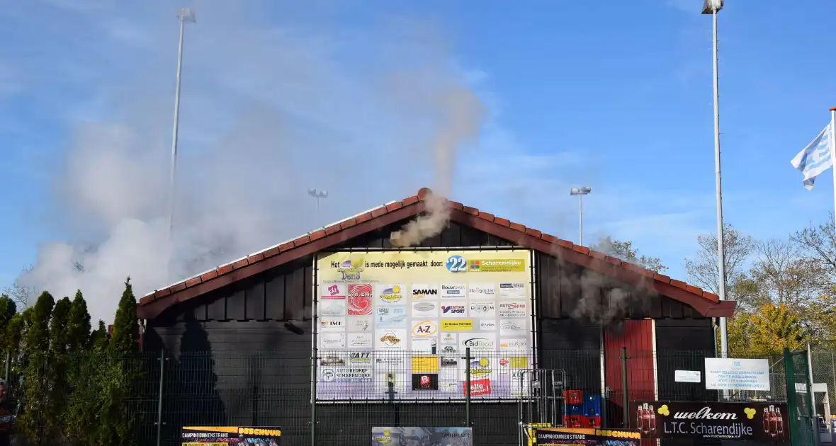 Uitslaande brand in clubgebouw tennisvereniging - Foto 3