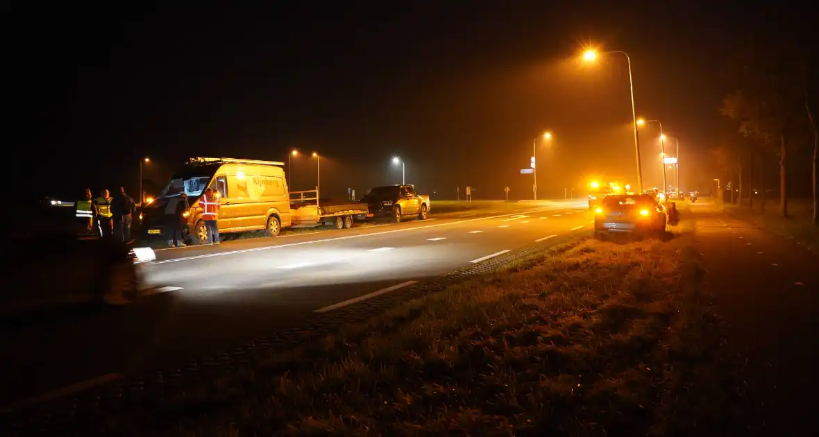 Veel schade bij ongeval tussen bestelbus en auto - Foto 1