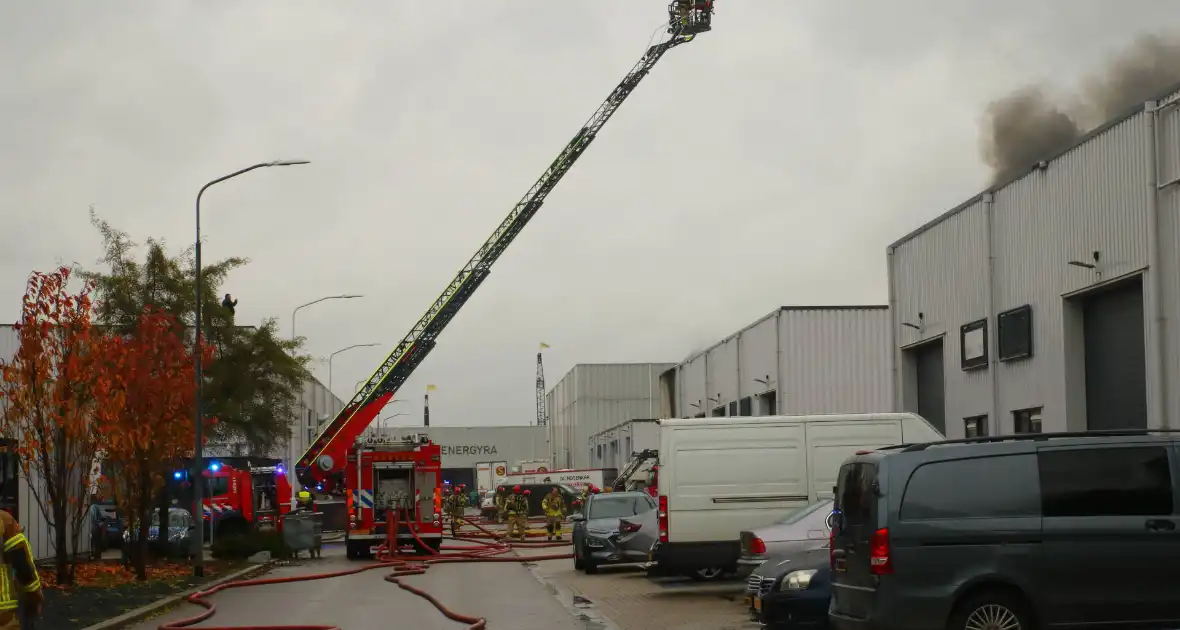 Zeer grote brand in loods - Foto 3