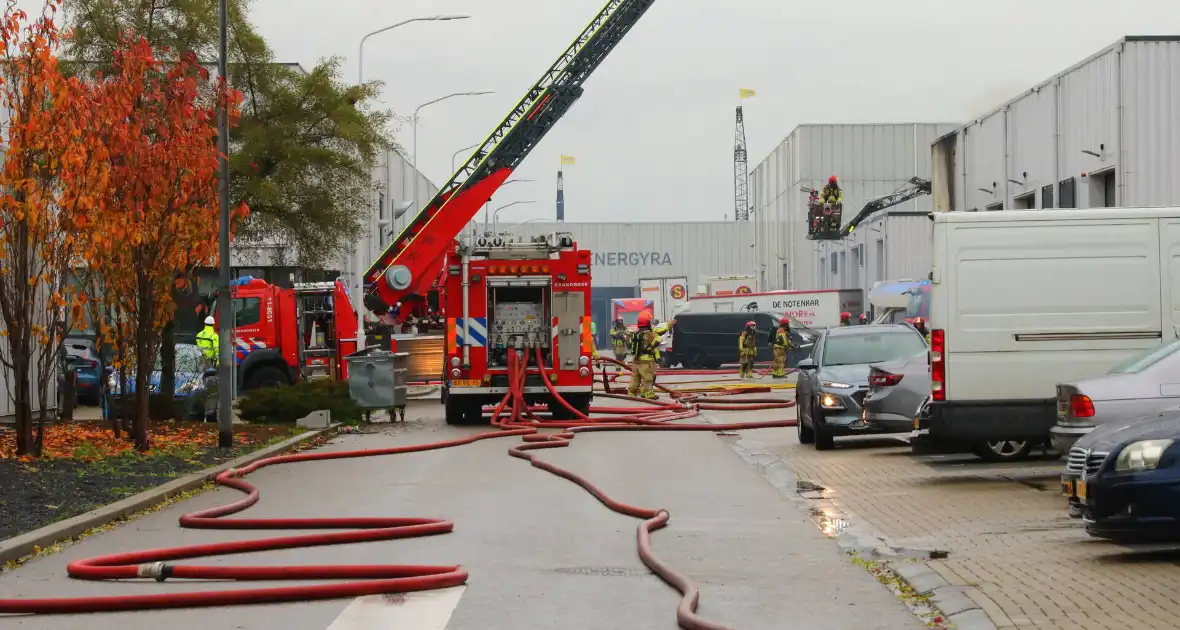 Zeer grote brand in loods - Foto 6