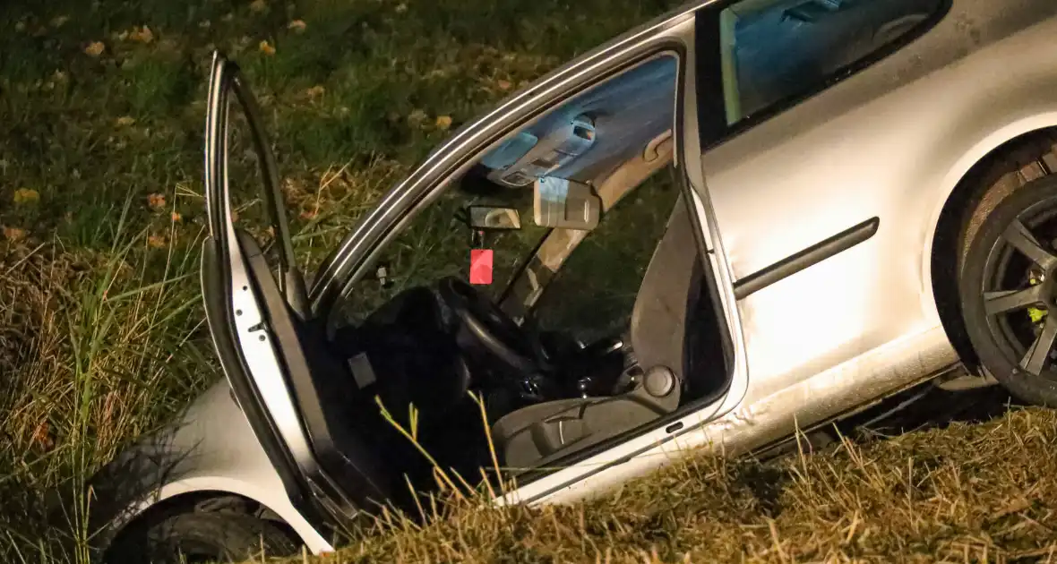 Auto in de sloot wie is de bestuurder - Foto 4