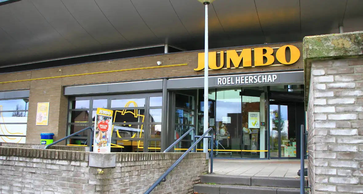 Medewerkers en klanten opgesloten in Jumbo-supermarkt door stroomstoring - Foto 2