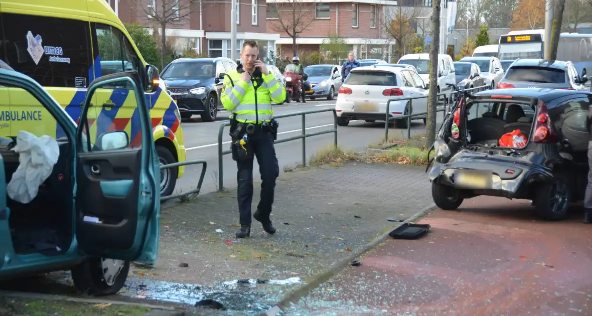 Veel schade bij kop-staart aanrijding - Foto 3