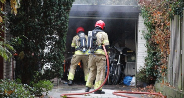 Motor in brand in garage van woning - Afbeelding 11