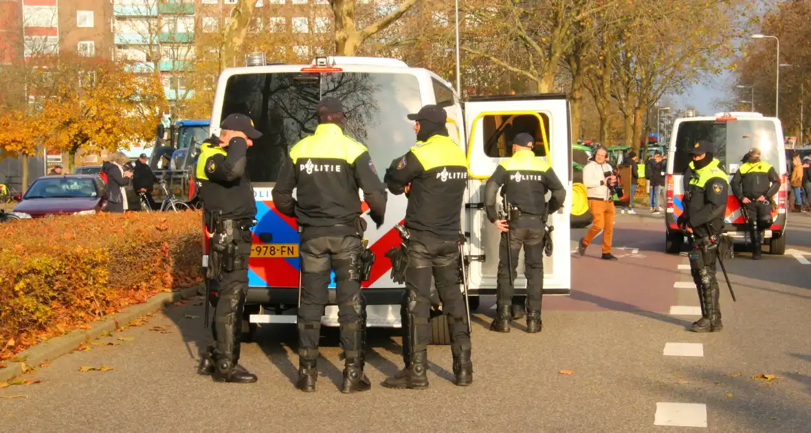 Meerdere actievoerders opgepakt bij boerenprotest - Foto 2